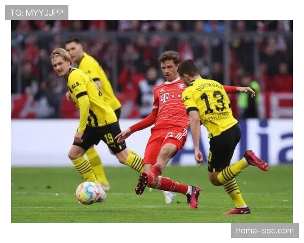 拜仁边路冲击成主要进攻手段 对手防线转身漏洞被利用